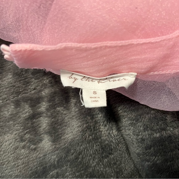 By the River Top - Picture 10 of 10